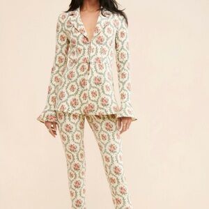 WeWoreWhat Peplum
Blazer and pants  in Victorian Floral Danielle Bernstein